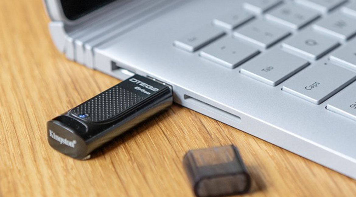 Flash Drive یا USB Thumb